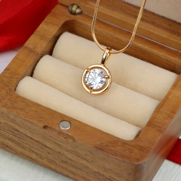 "Classic White Round Pendant with Gold Plated Frame – Elegant Shine, XPPT1707 - Picture 7 of 13